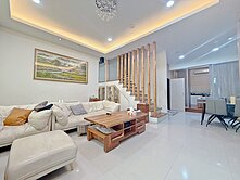 🏠 竹南精裝孝親美透天｜大地坪・雙車位