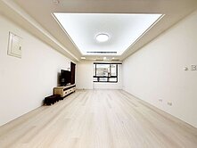 房仲JJAI園區世紀皇家高樓外棟三房附車位