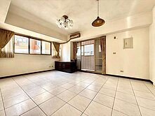 信實恬🍭‼️黎明商圈‼️四房獨立平面車位