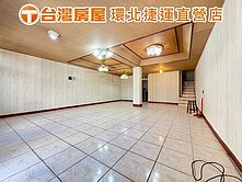 近體育園區超值透天