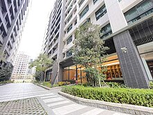 松竹領航月館 好市多特區2+1房休旅車位