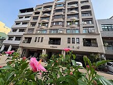 中央公園新崛江商圈高級住宅大坪數雙平車