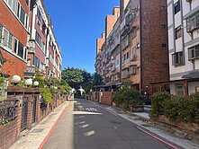 桃園藝文特區旁~蘋果村低總價電梯3房~小巢李郁青