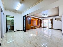 北平天津黃昏市場旁國泰水榭花都室內31坪四房平車