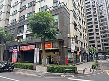 SOGO海華-黃金三角窗金店面