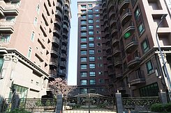 近國道龍安商圈景觀四房車