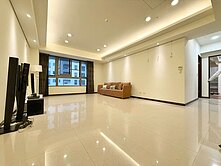 專)新光三越旁，百達富裔最猛神案，大四房雙平車