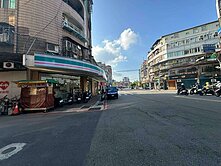 招財進寶~萊爾富醒目金店面收租寶 人潮車潮有錢潮