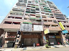 逢甲｜新人類｜次頂樓視野採光獨洗曬採光大套