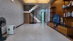 鳳山車站★鳳西國中★臨路大地坪黃金透店捷運宅