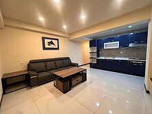 ★美麗島&高雄車站｜翻新精裝修 可使用大露台2房