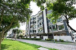 屏東市7年新屋三房平車華廈