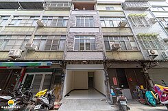 高醫熱河商圈6米活巷全新裝潢車庫透店