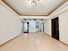 西屯次頂樓2+1房大休旅車位捷運宅_房仲最速男