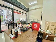 鄰14期衛道高中水湳市場低總價3角窗店面