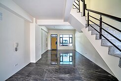 獨家員水路全新四車邊間別墅