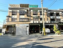 成功商圏震後朝南前院車庫別墅居住生活機能完善