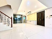 ♡竹北買房找沛沛♡ 台科大富鼎皇巢樓中樓6房露臺戶