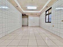 愛買大活巷邊間透天、近交流道、三面大採光、菁華戶