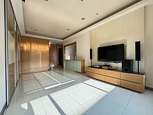 領袖歐洲威登區 | 明房明廳兩房車