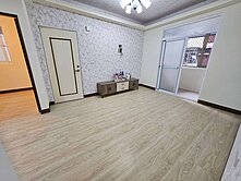 瑞隆商圈肉豆公市場一層一戶邊間|翻新公寓2樓