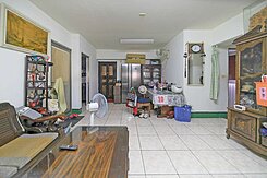 激安❗公寓價買【三多商圈電梯大樓】3改2房好租平車