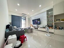 專任頭份室內31坪大三房加一個平面車位