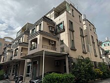  仁武永新大橘郡社區不淹水車庫透天