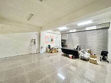  家樂福大面寬1+2樓店面