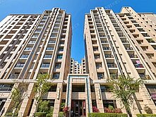 獨家決心要賣！烏日高鐵特區~質感裝潢視野戶三房平車