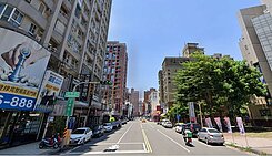 左營區近義享天地蛋黃區四房平面車位