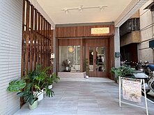 近三多商圈捷運1+2樓店門前好停車