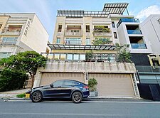 仁武仁雄商圈臨路雙併車墅