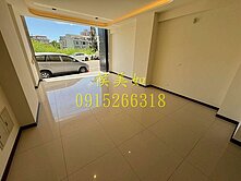 後火車站旁輕屋齡店住-台慶侯美如