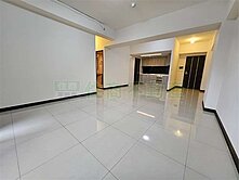 精武站輕屋齡視野3房平車