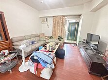 成功國中旁三房附車位華廈