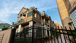 東山商圈大地坪-尊榮電梯庭園別墅~獨門獨戶!