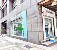 💎💰三民捷運站~正金店邊間。16年。挑高。車位