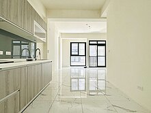 專任│緊鄰湖口車站│植覺社區型│大面寬透天