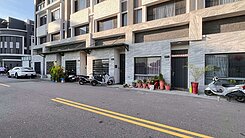 專任10米路沙鹿後站秒殺輕屋齡梧棲五房別墅