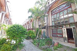 蔡佳宸★近羅東萬中選一邊間挑高花園孝親房別墅