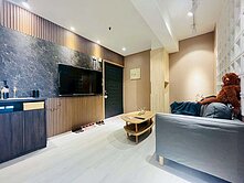 文心路四段四維捷運總統閣廈2房~低總價精裝潢次頂樓