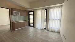 鎮宇自由篇章｜台中車站｜全新兩房車位