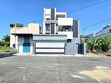 草屯電梯豪華別墅｜全新獨棟大面寬 大降價