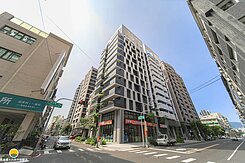 獨家服務★燙金角窗★14米面寬壹+夾★獨立電梯店霸