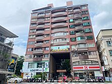 礁溪溫泉藝術邊間景觀烤箱套房