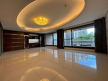 服務費只收0.6% 極光琉璃四改三房連號3車位