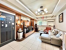 來囉來囉國中旁美妝大三房  住商阿豪