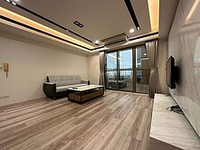 ｛余育賢｝左營高鐵〃至尊美景〃四改大三房＋雙平車