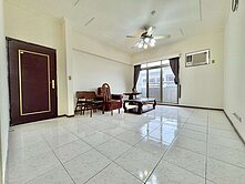 ｛余育賢｝陽明國中〃我愛皇家〃大坪數３房平車❤獨家